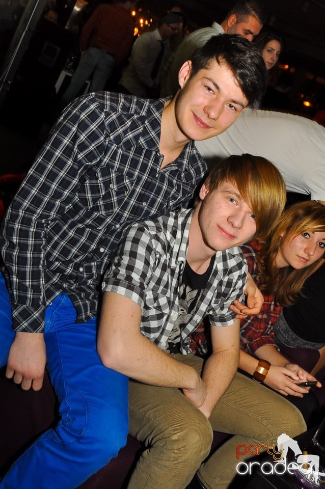 Seară de dans în Blondy's Art Café, 