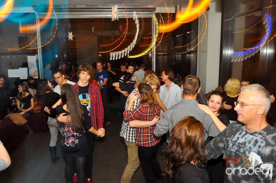 Seară de dans în Blondy's Art Café, 