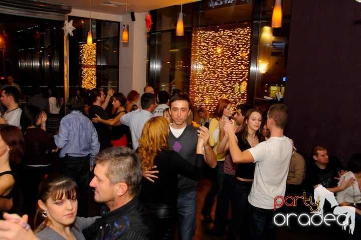 Seară de dans în Blondy's Art Café, 