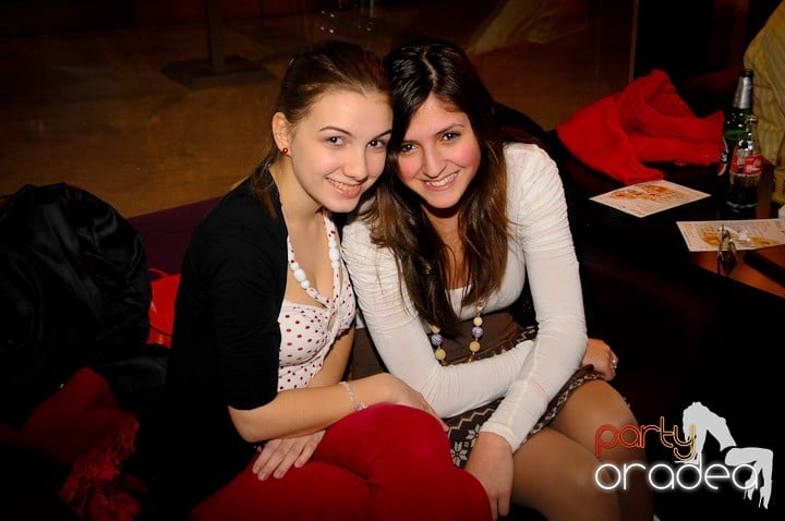 Seară de dans în Blondy's Art Café, 