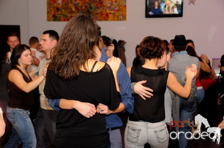 Seară de dans în Blondy's Art Café, 
