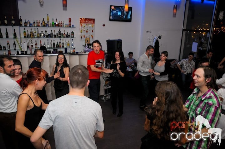 Seară de dans în Blondy's Art Café, 