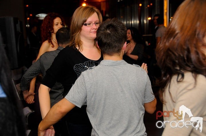 Seară de dans în Blondy's Art Café, 