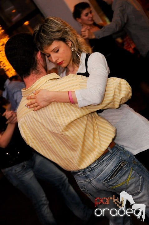 Seară de dans în Blondy's Art Café, 