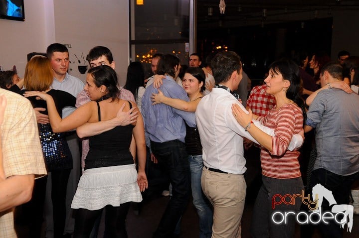 Seară de dans în Blondy's Art Café, 