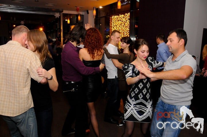 Seară de dans în Blondy's Art Café, 