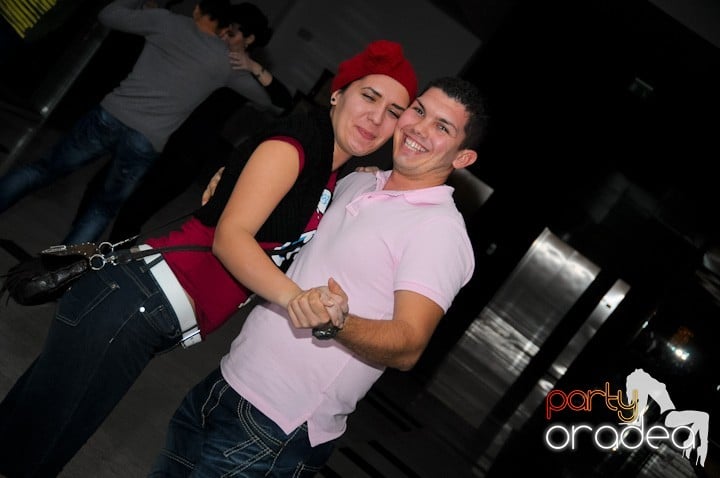 Seară de dans în Blondy's Art Café, 