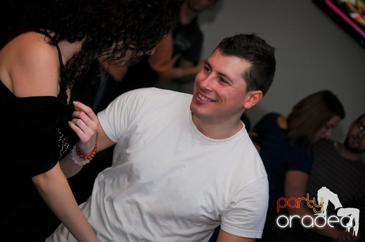 Seară de dans în Blondy's Art Café, 