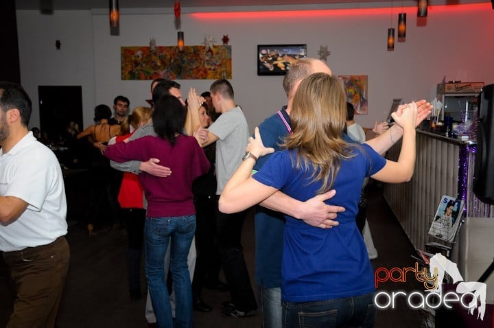 Seară de dans în Blondy's Art Café, 