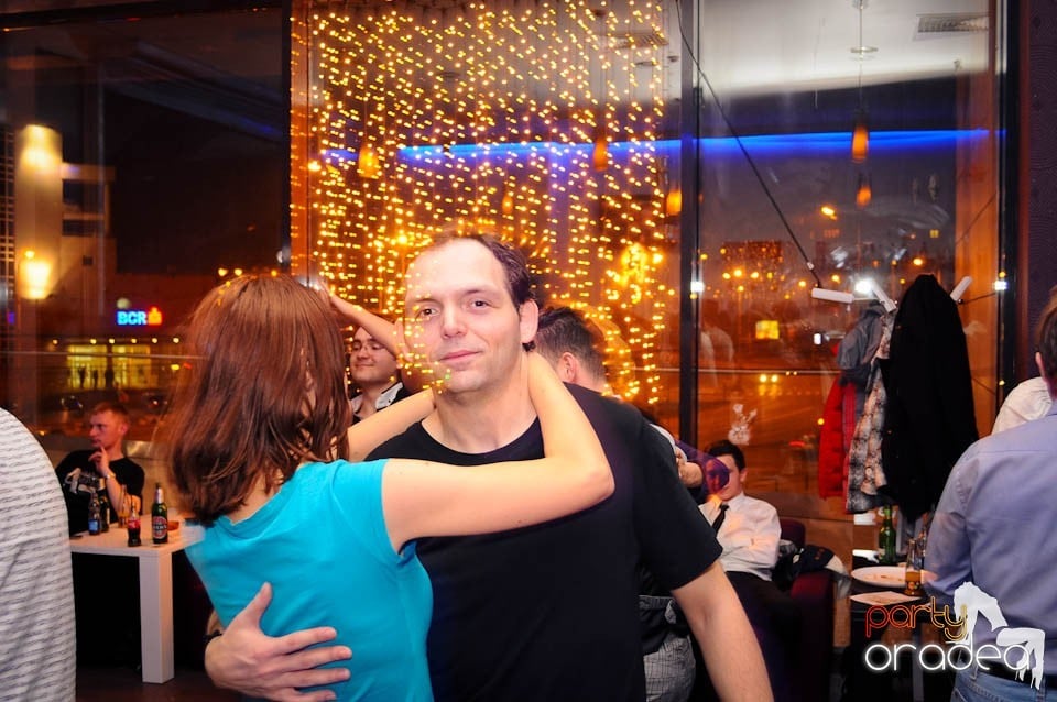 Seară de dans în Blondy's Art Café, 