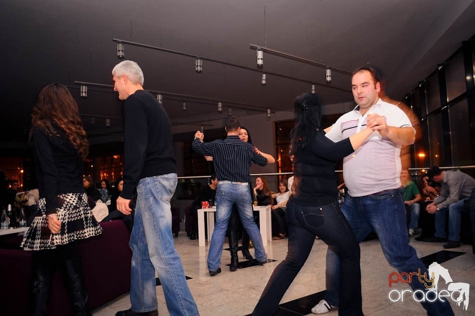 Seară de dans în Blondy's Art Café, 