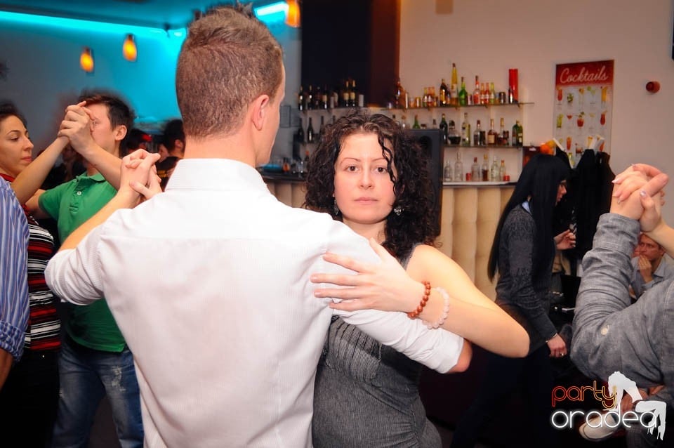 Seară de dans în Blondy's Art Café, 