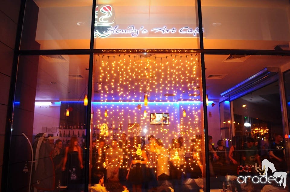 Seară de dans în Blondy's Art Café, 