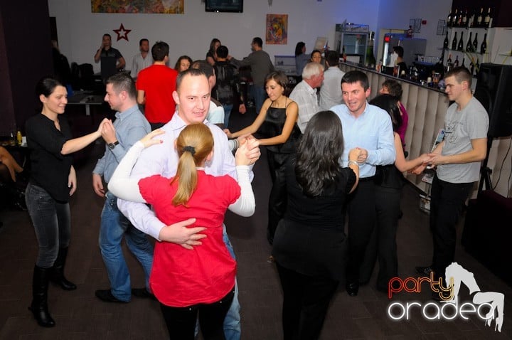 Seară de dans în Blondy's Art Café, 