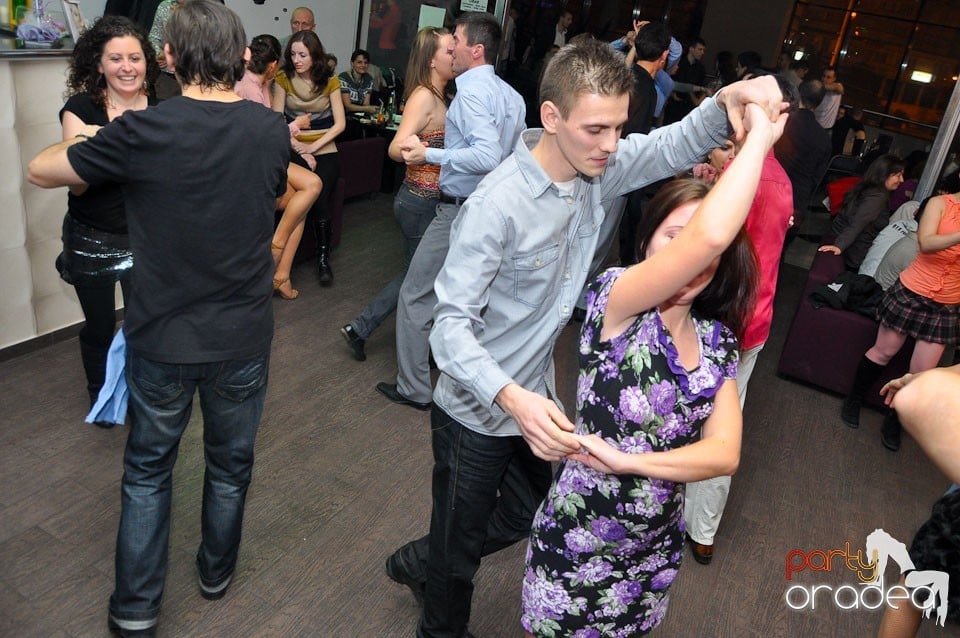 Seară de dans în Blondy's Art Café, 