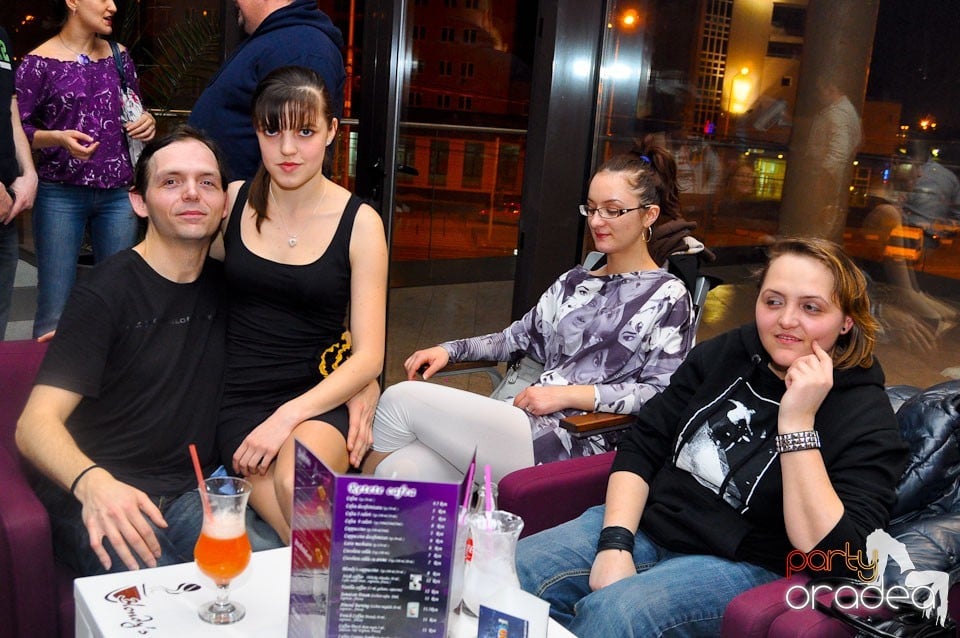 Seară de dans în Blondy's Art Café, 