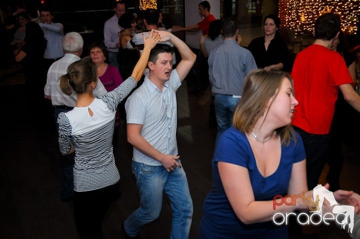 Seară de dans în Blondy's Art Café, 