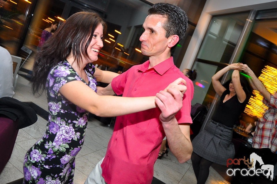 Seară de dans în Blondy's Art Café, 