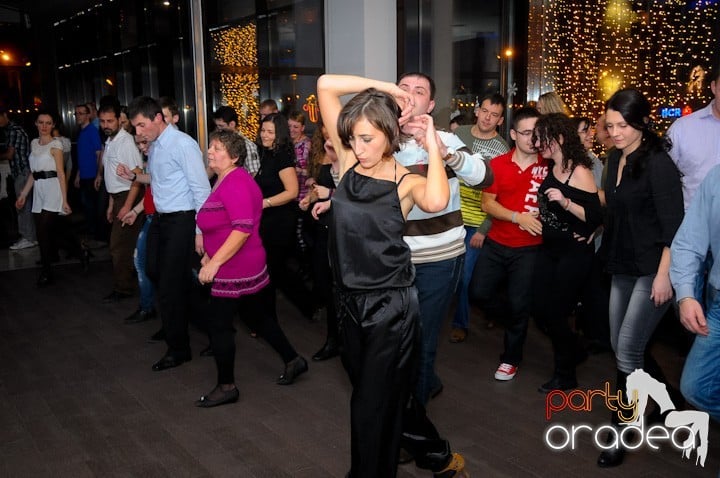 Seară de dans în Blondy's Art Café, 