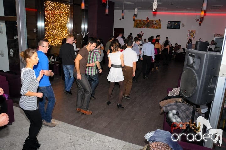 Seară de dans în Blondy's Art Café, 