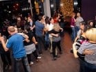 Seară de dans în Blondy's Art Café