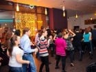 Seară de dans în Blondy's Art Café
