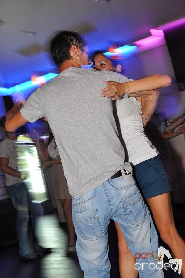 Seară de dans în Blondy's, 