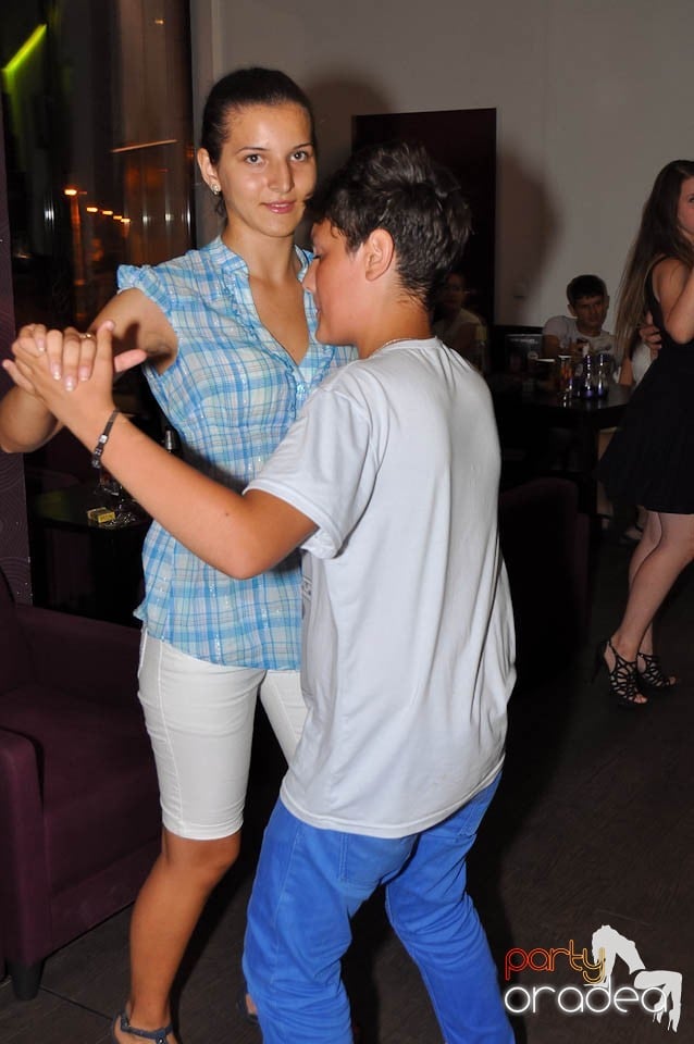 Seară de dans în Blondy's, 