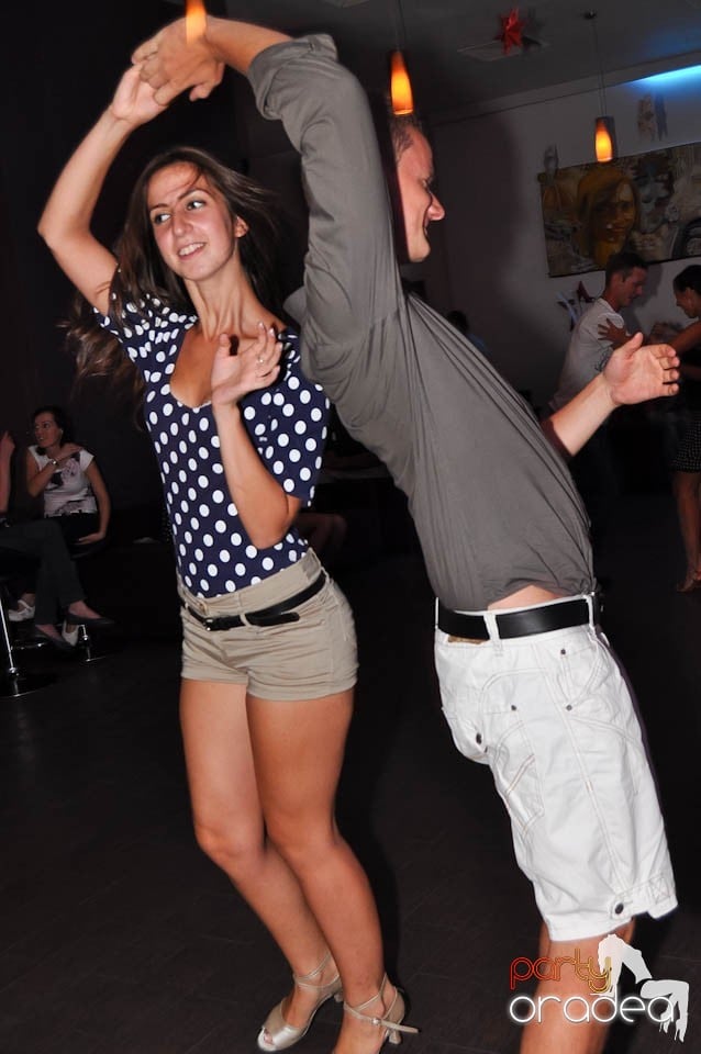 Seară de dans în Blondy's, 