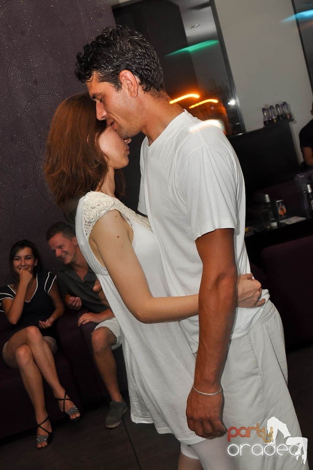 Seară de dans în Blondy's, 