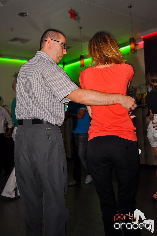 Seară de dans în Blondy's, 