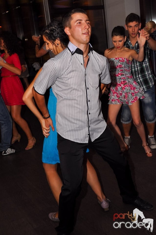 Seară de dans în Blondy's, 