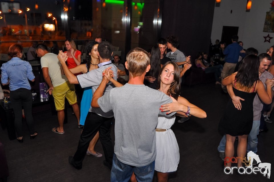 Seară de dans în Blondy's, 