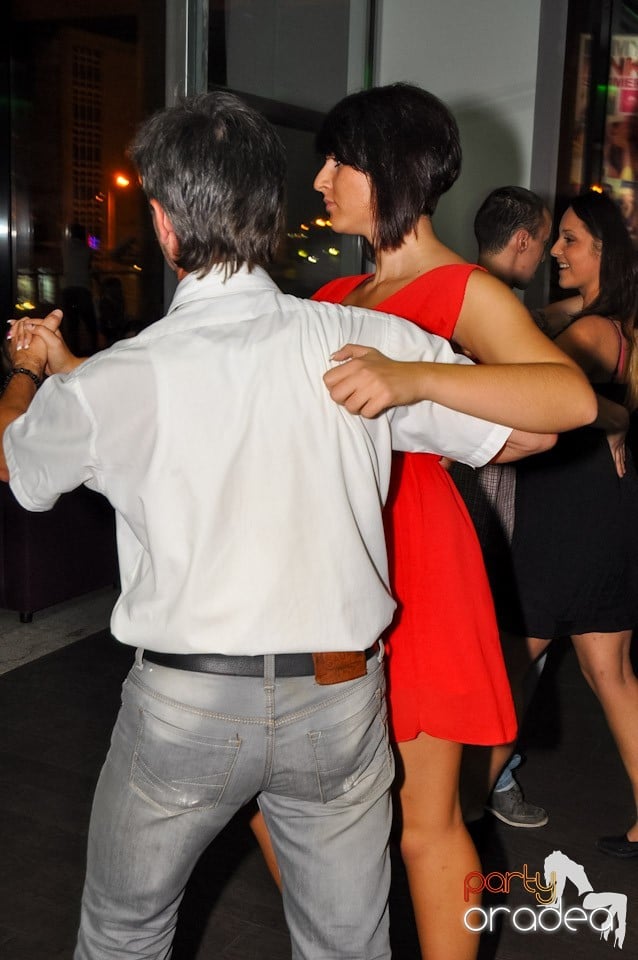 Seară de dans în Blondy's, 