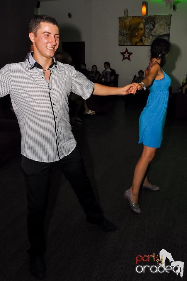 Seară de dans în Blondy's, 