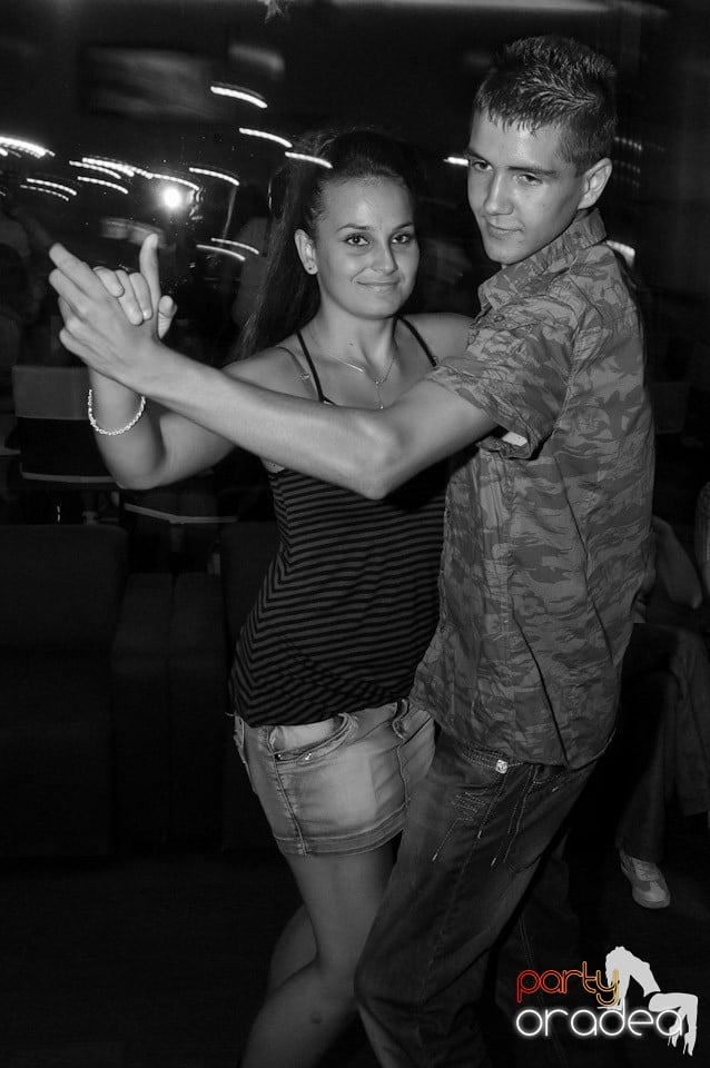 Seară de dans în Blondy's, 