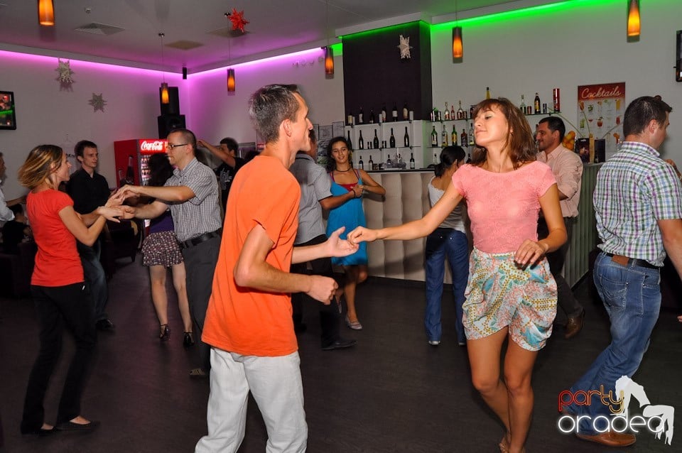 Seară de dans în Blondy's, 