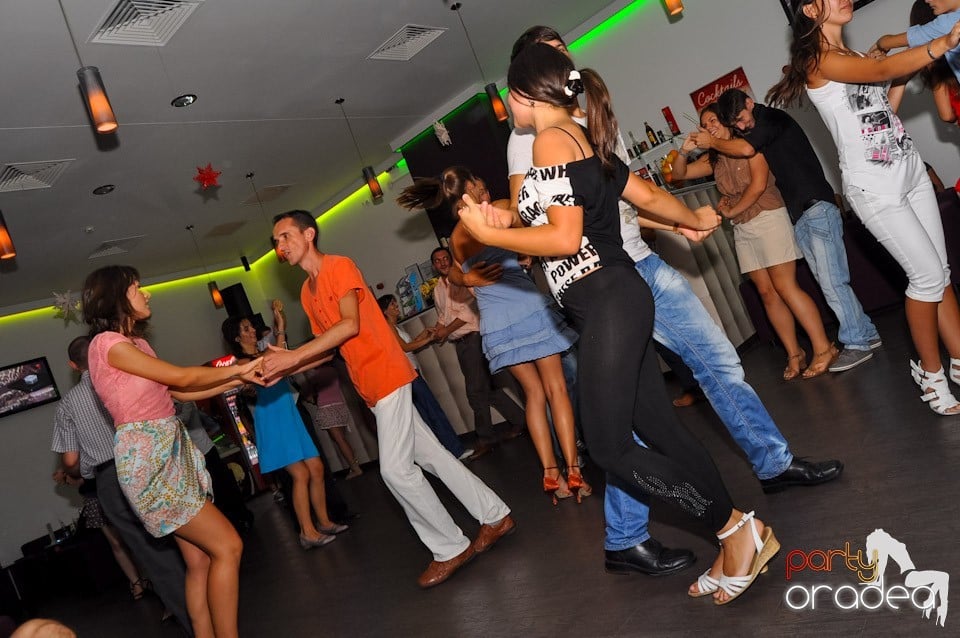 Seară de dans în Blondy's, 