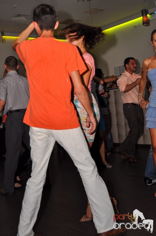 Seară de dans în Blondy's, 