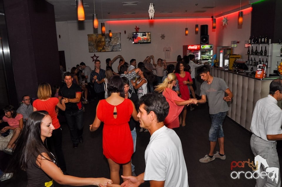 Seară de dans în Blondy's, 