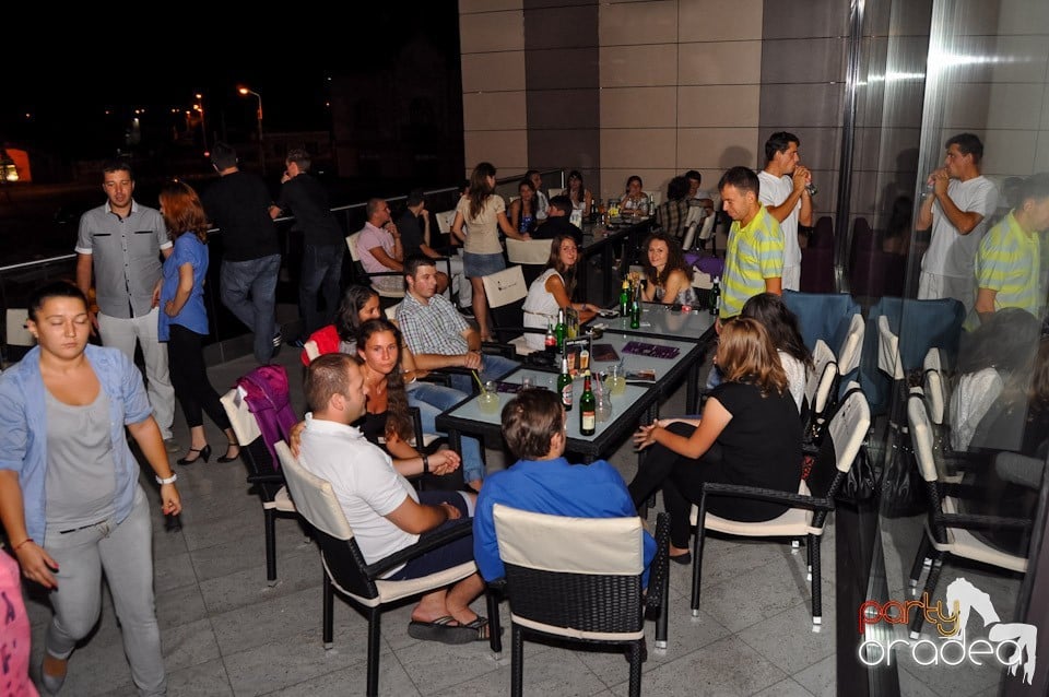 Seară de dans în Blondy's, 