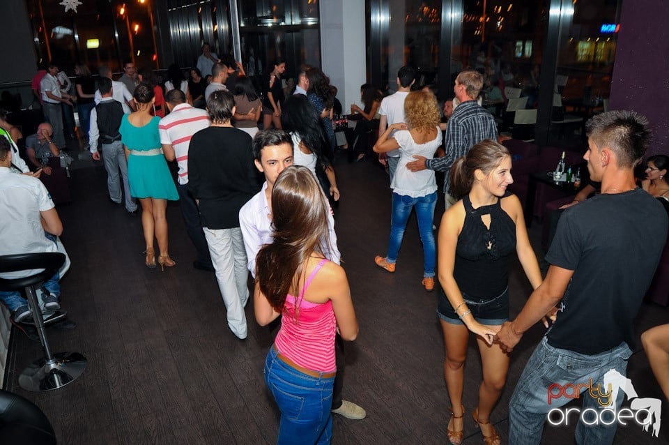 Seară de dans în Blondy's, 