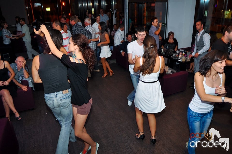 Seară de dans în Blondy's, 