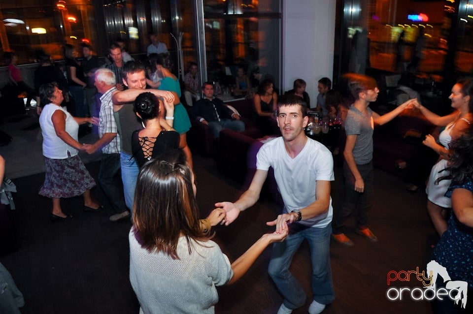 Seară de dans în Blondy's, 