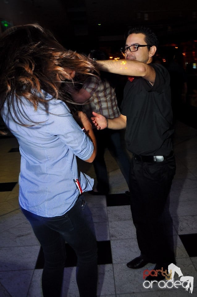 Seară de dans în Blondy's, 