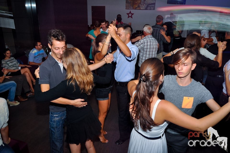 Seară de dans în Blondy's, 