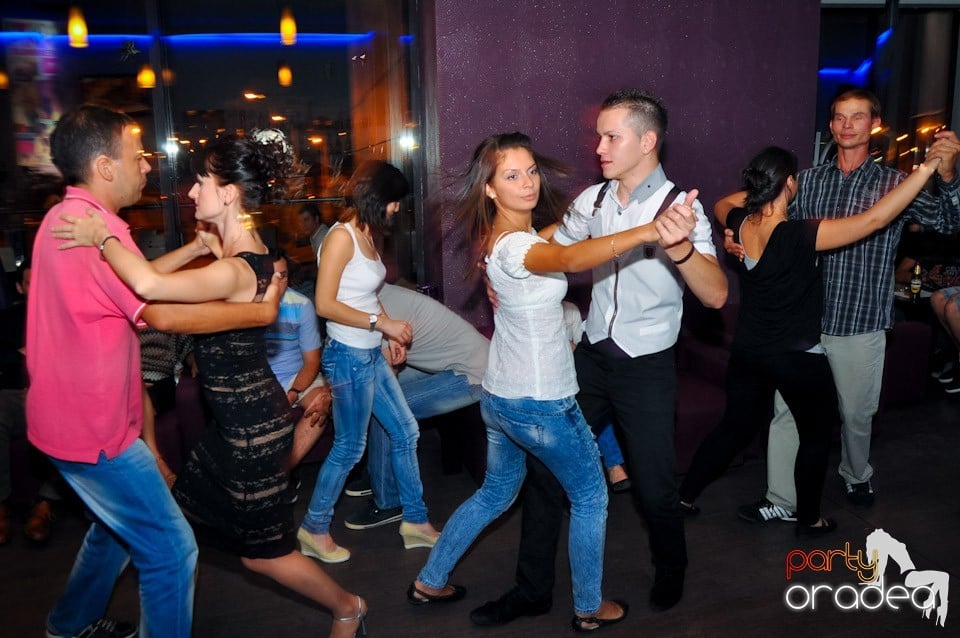 Seară de dans în Blondy's, 