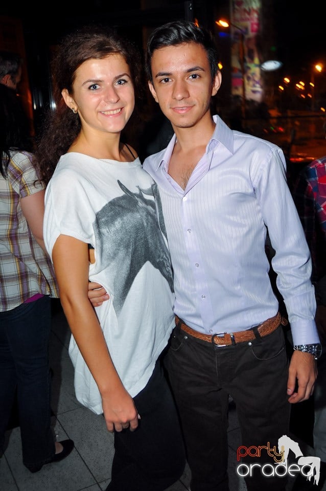 Seară de dans în Blondy's, 