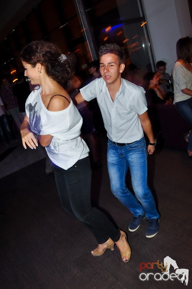 Seară de dans în Blondy's, 