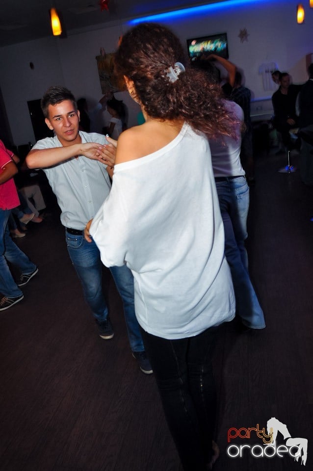 Seară de dans în Blondy's, 